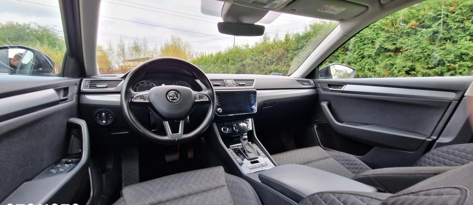 Skoda Superb cena 89800 przebieg: 144000, rok produkcji 2017 z Warszawa małe 742
